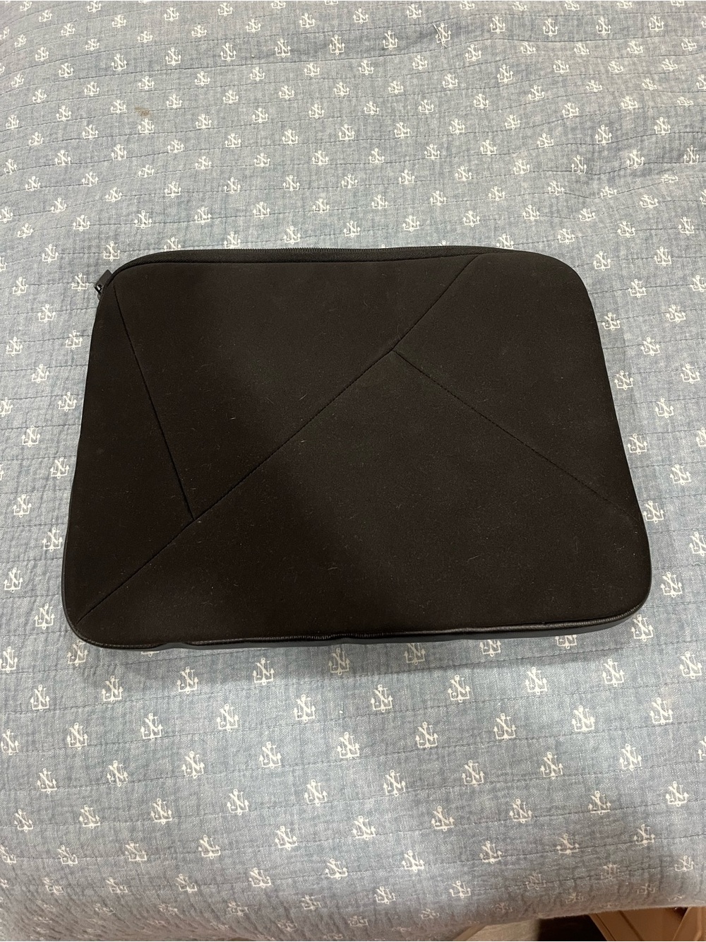 Targus Black Quilted Neoprene Laptop Sleeve with Gray Trim